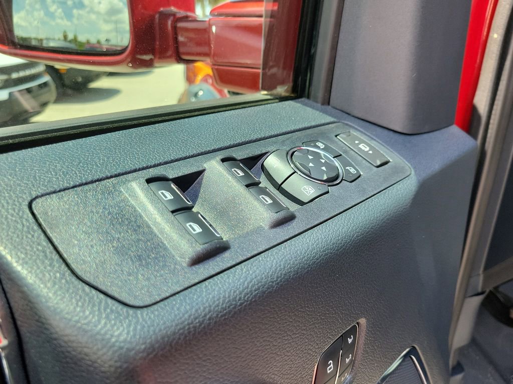 Used 2022 Ford F250 Lariat w/ Lariat Ultimate Package AWD/4WD image 17