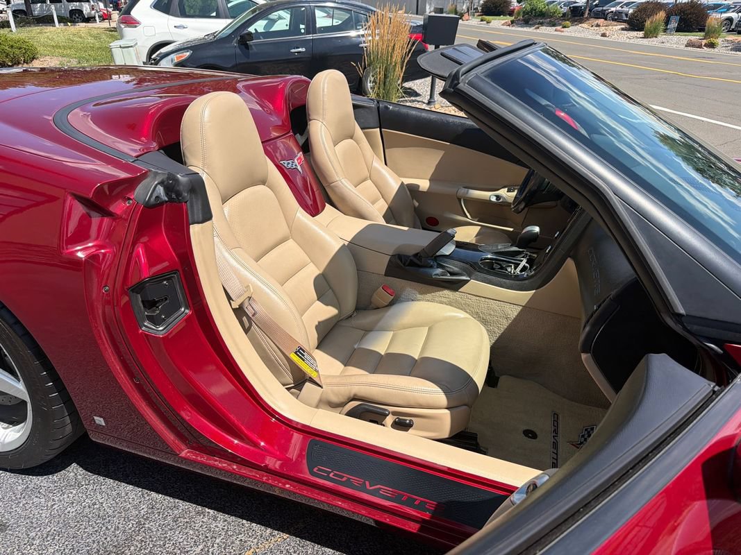 Used 2006 Chevrolet Corvette Convertible w/ Preferred Equipment Group RWD image 42