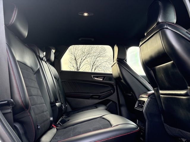 Used 2024 Ford Edge ST-Line AWD/4WD image 15