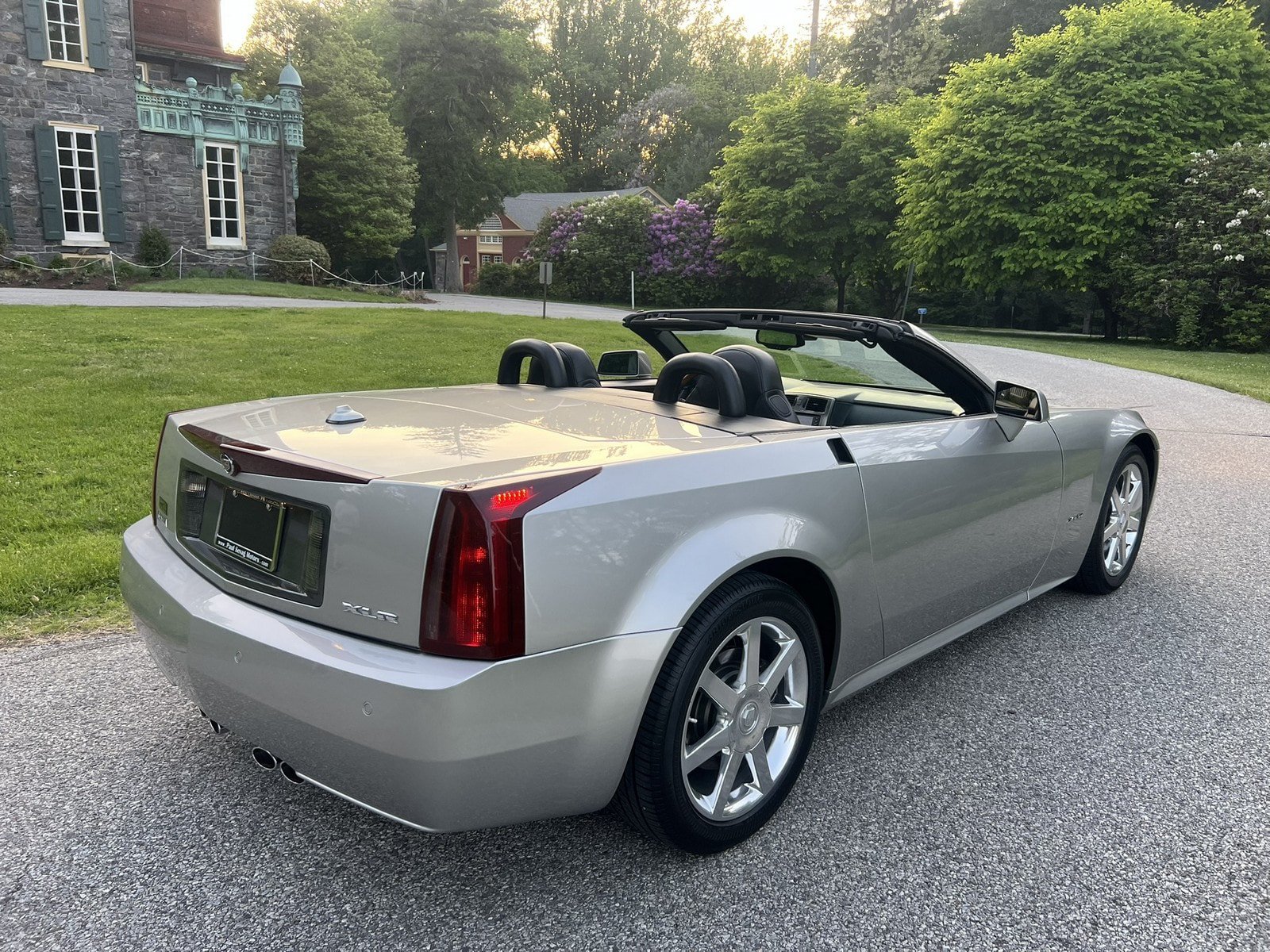 Used 2004 Cadillac XLR RWD image 10