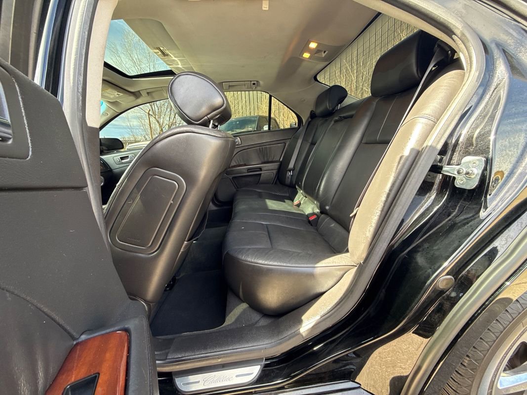 Used 2006 Cadillac STS V8 w/ Preferred Equipment Group RWD image 21