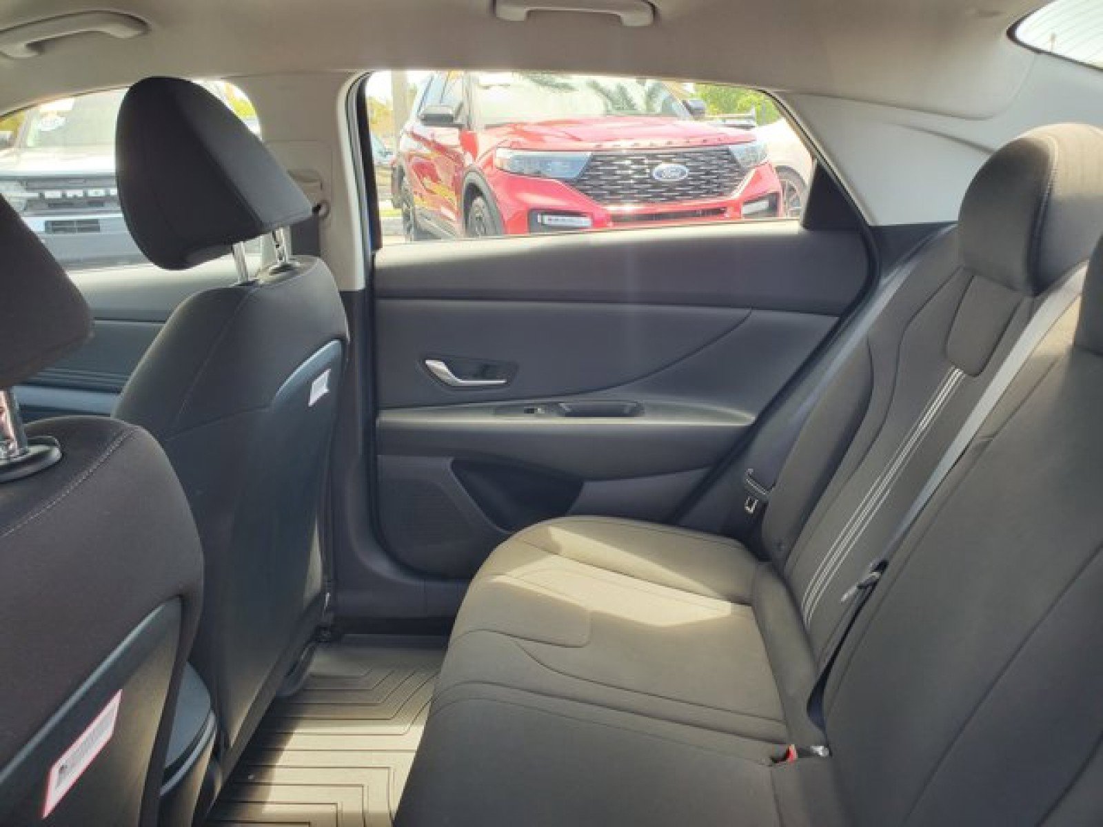 Used 2023 Hyundai Elantra SEL w/ Convenience Package FWD image 27