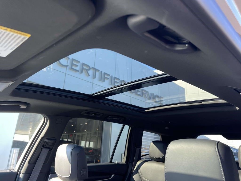 Certified 2025 Cadillac XT6 Premium Luxury w/ Technology Package AWD/4WD image 19