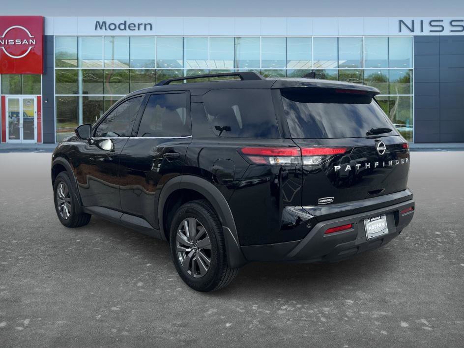 Certified 2025 Nissan Pathfinder SV image 7