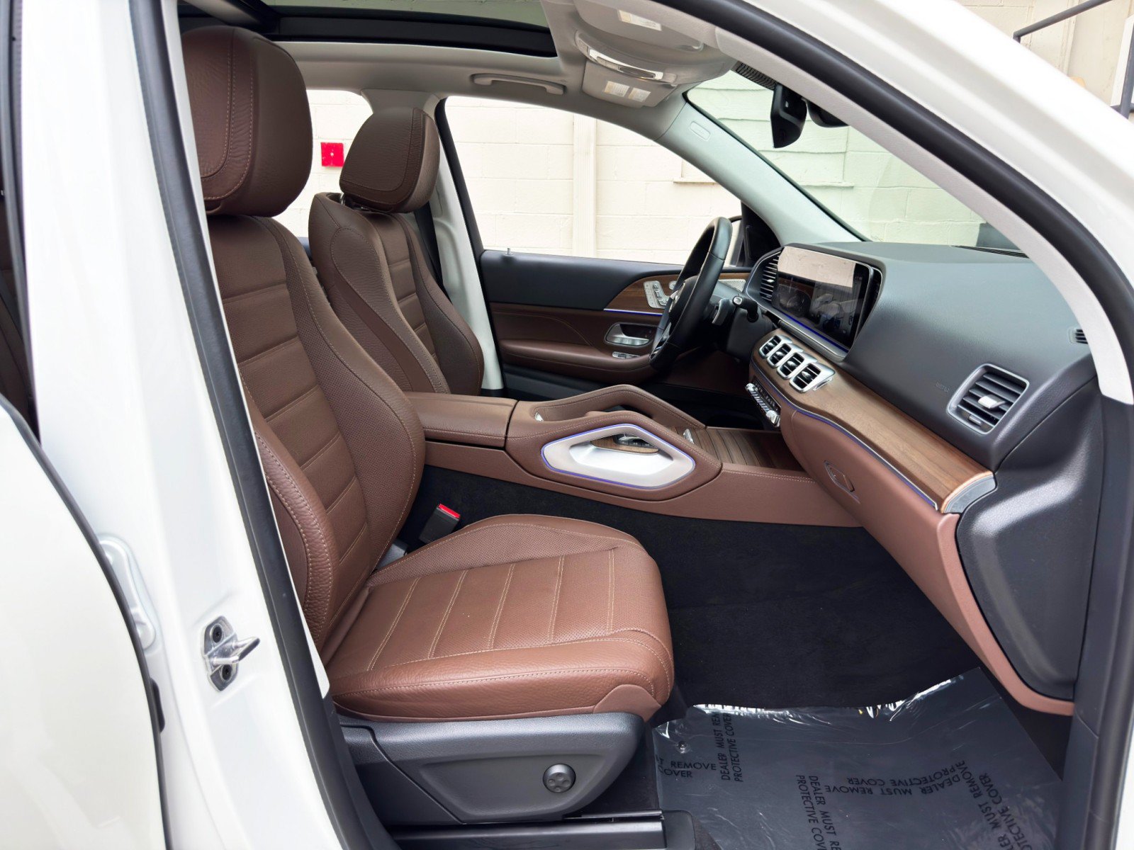 Used 2024 Mercedes-Benz GLE 580 4MATIC w/ 3rd Row Seat Package image 16