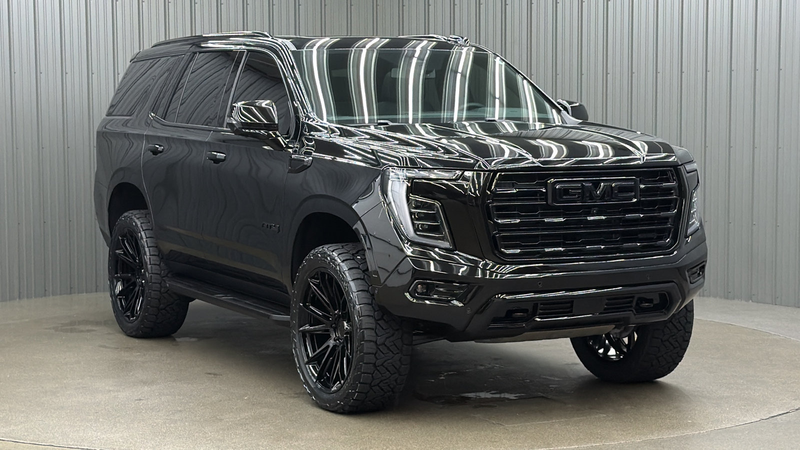 Used 2026 GMC Yukon AT4 AWD/4WD image 7