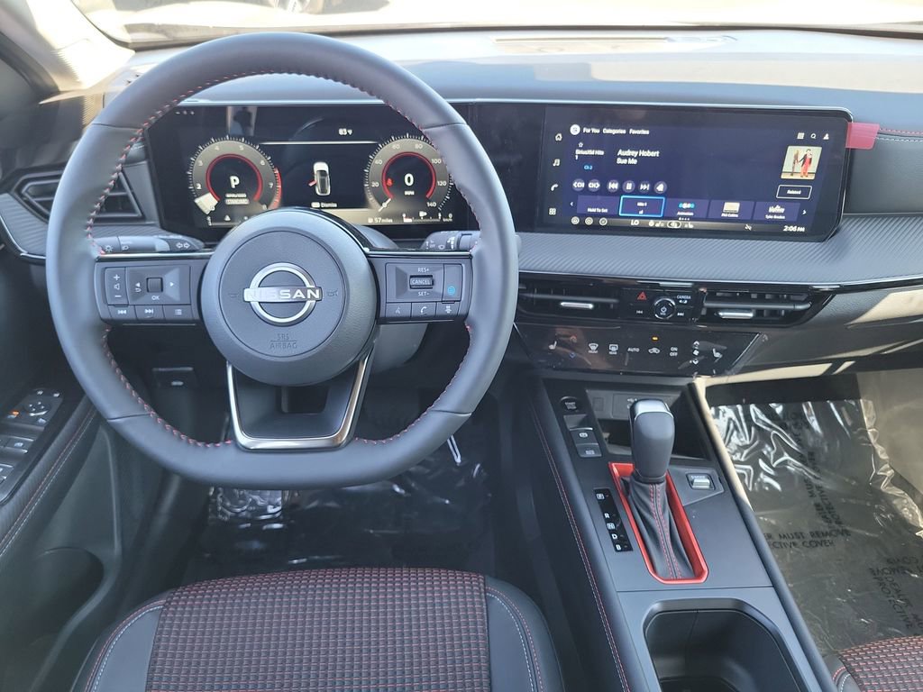 New 2026 Nissan Kicks SR w/ SR Premium Package FWD image 4