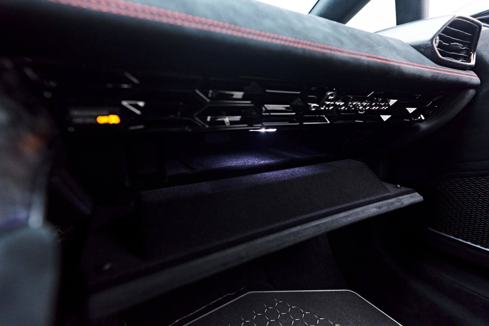 Used 2018 Lamborghini Huracan AWD/4WD image 62