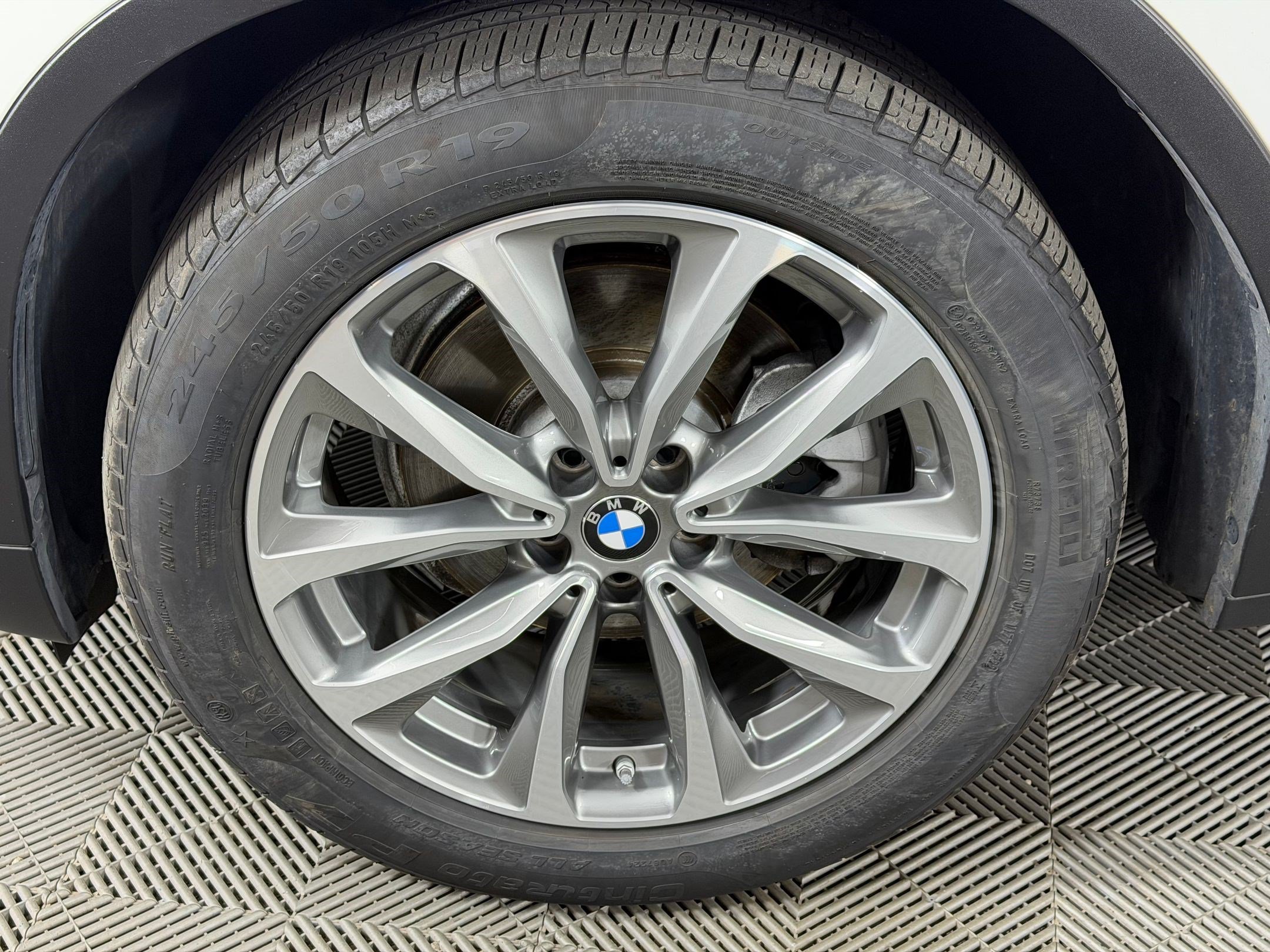 Used 2018 BMW X3 xDrive30i w/ Premium Package AWD/4WD image 13