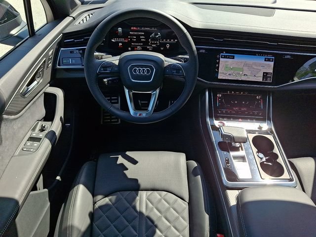 Certified 2026 Audi SQ7 Premium Plus AWD/4WD image 11