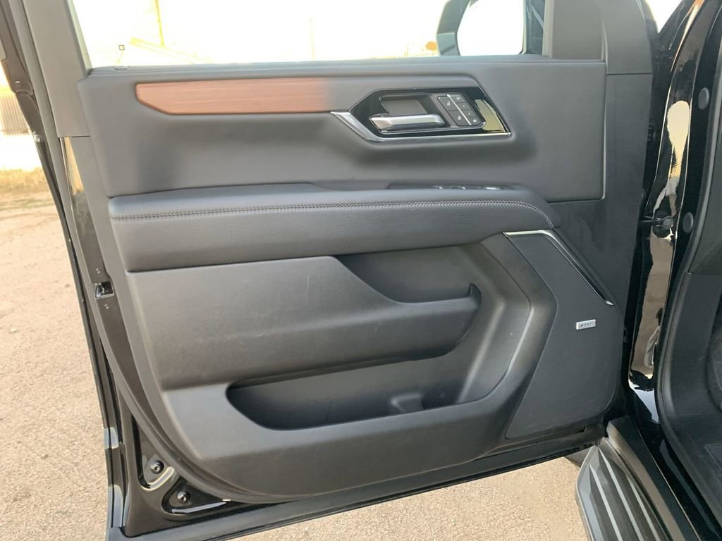 Certified 2025 GMC Yukon Denali image 20