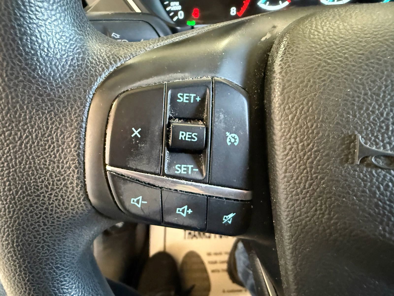 Used 2020 Ford Escape SE image 17