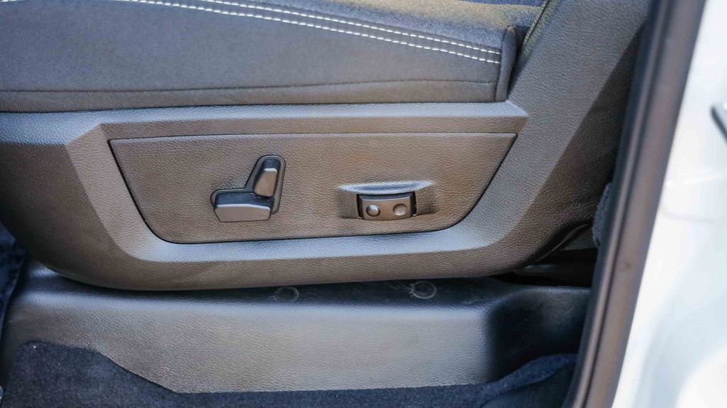 New 2026 RAM 2500 Big Horn AWD/4WD image 25