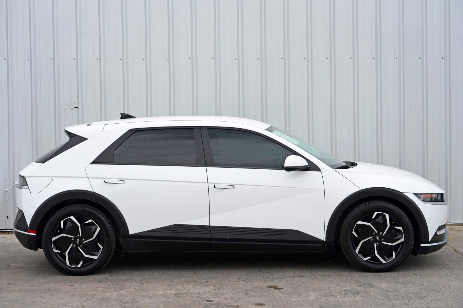 Used 2023 Hyundai Ioniq 5 SEL RWD image 48