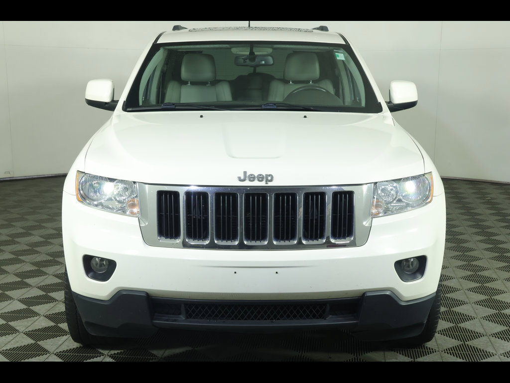 Used 2011 Jeep Grand Cherokee Laredo AWD/4WD image 7