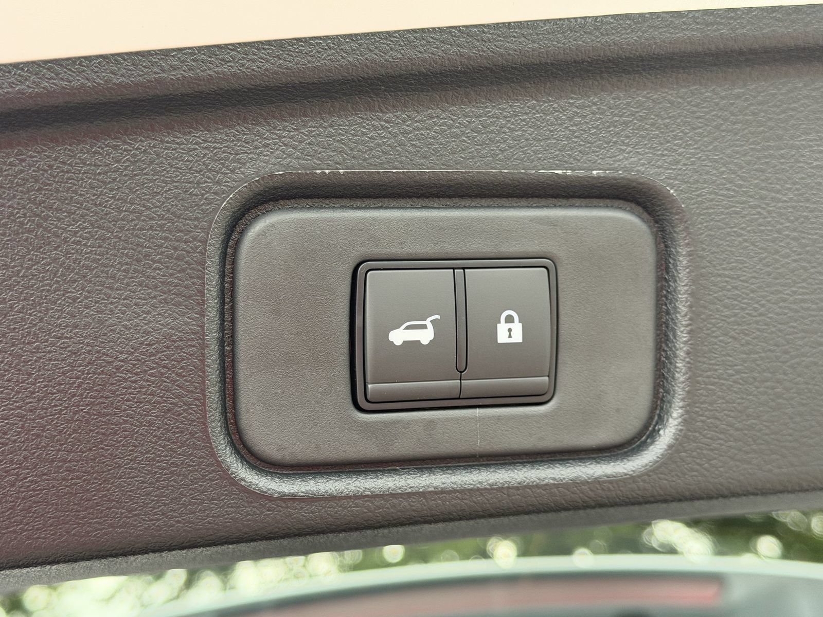 New 2026 Nissan Pathfinder SV w/ SV Premium Package FWD image 30