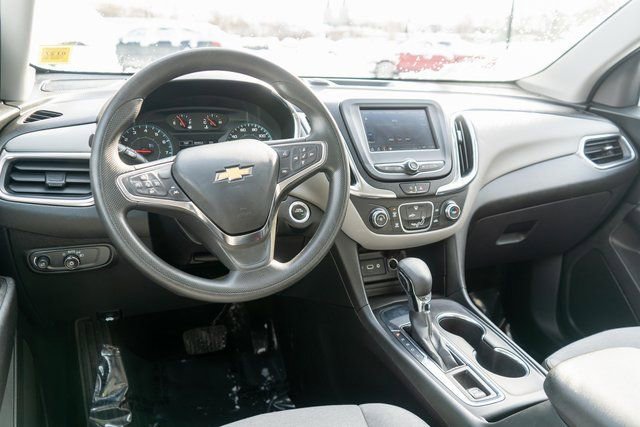 Used 2023 Chevrolet Equinox LS image 13
