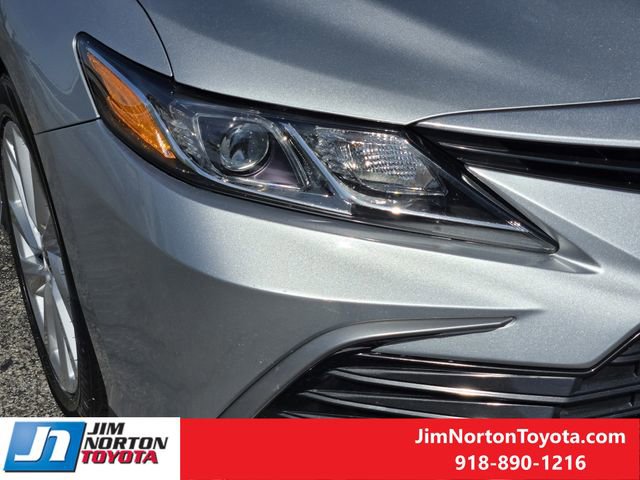 Used 2024 Toyota Camry LE FWD image 9