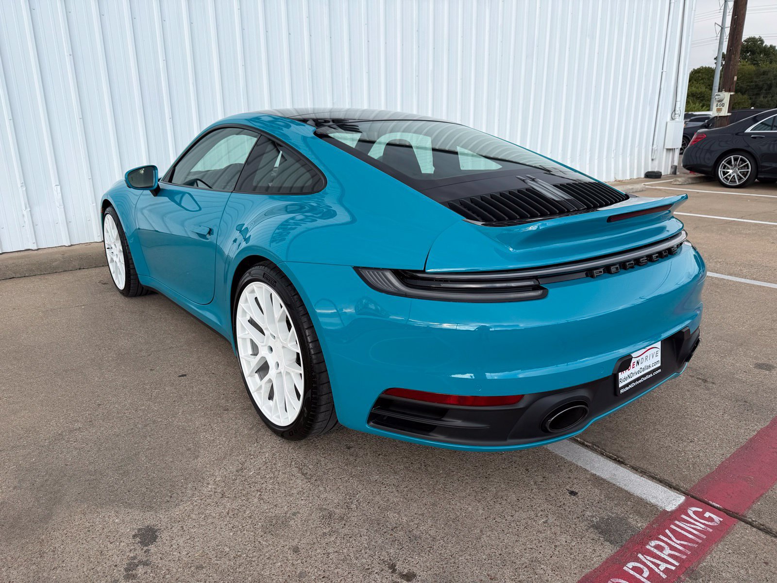 Used 2021 Porsche 911 Carrera RWD image 4