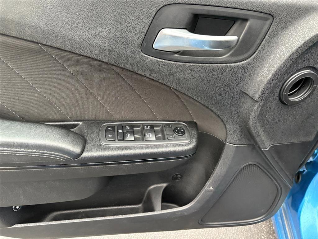 Used 2019 Dodge Charger SXT image 20