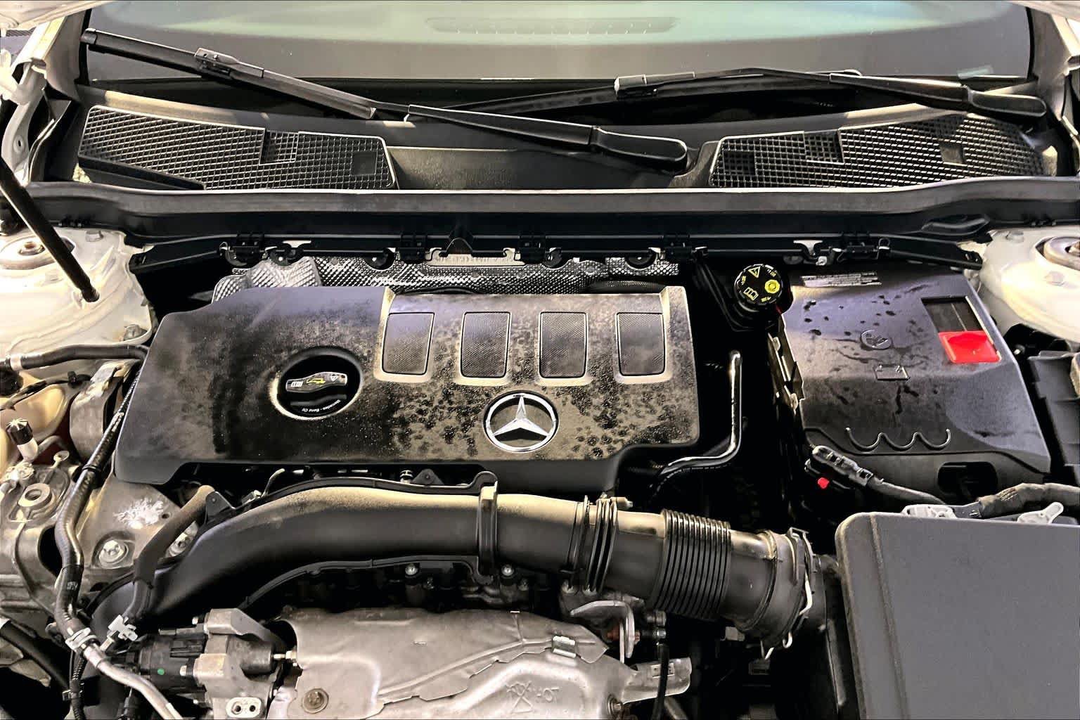 Used 2021 Mercedes-Benz CLA 250 4MATIC image 30