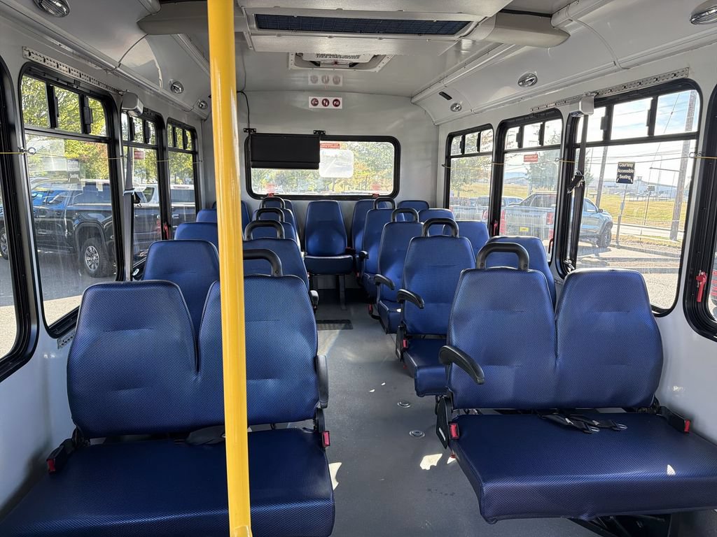 Used 2020 Chevrolet Express 4500 w/ Shuttle Bus Package RWD image 24