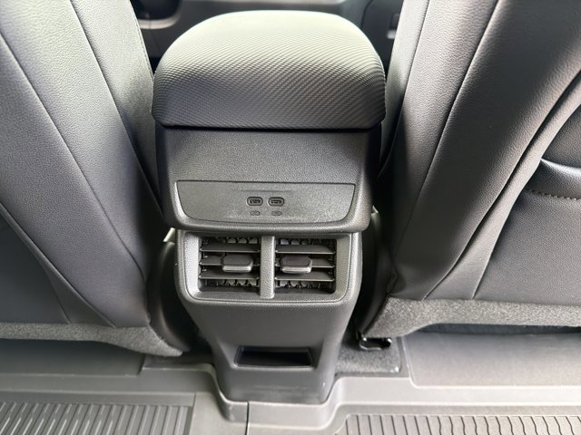 New 2026 Chevrolet Equinox LT image 28