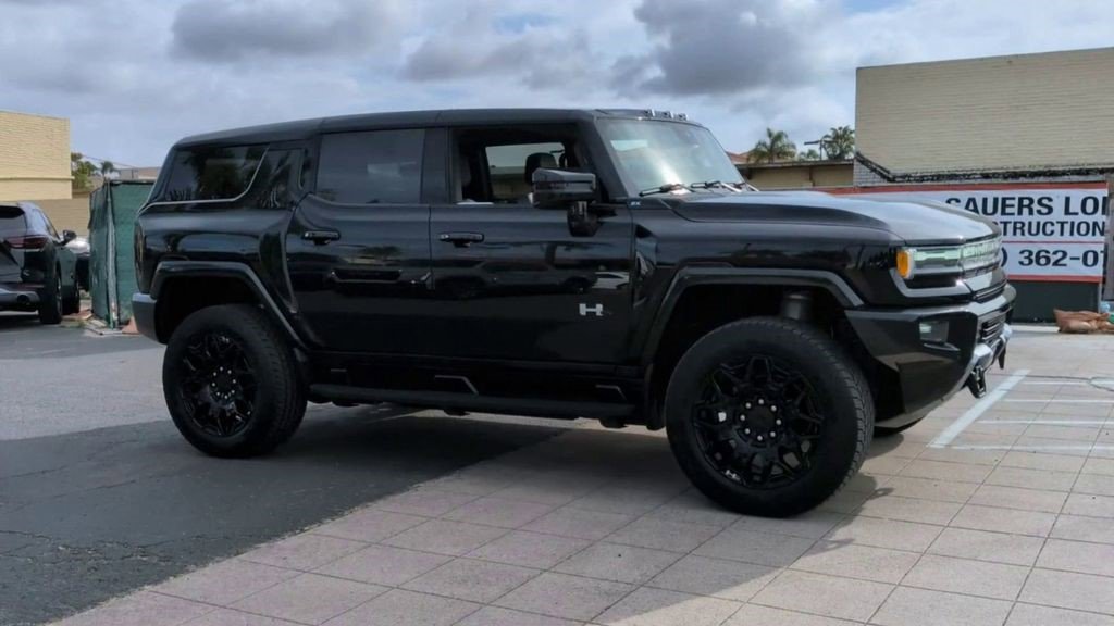 Certified 2024 GMC Hummer EV 2X AWD/4WD image 3
