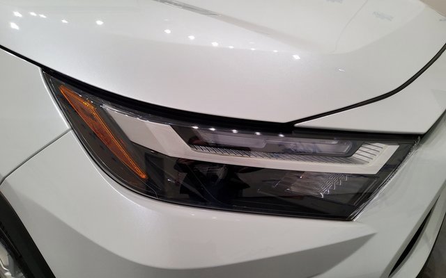 Used 2025 Toyota RAV4 XLE Premium image 8