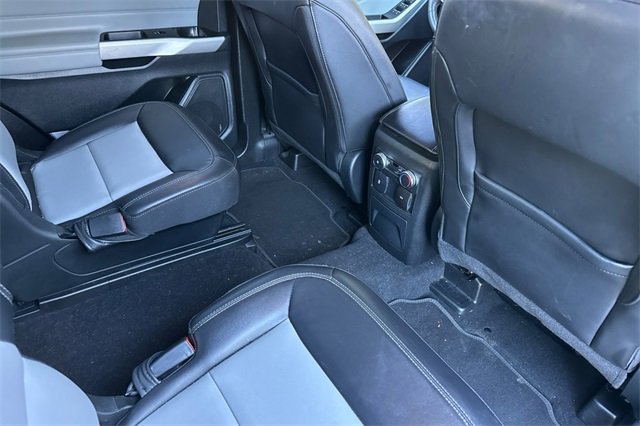 Used 2022 Ford Explorer XLT w/ Equipment Group 202A image 19