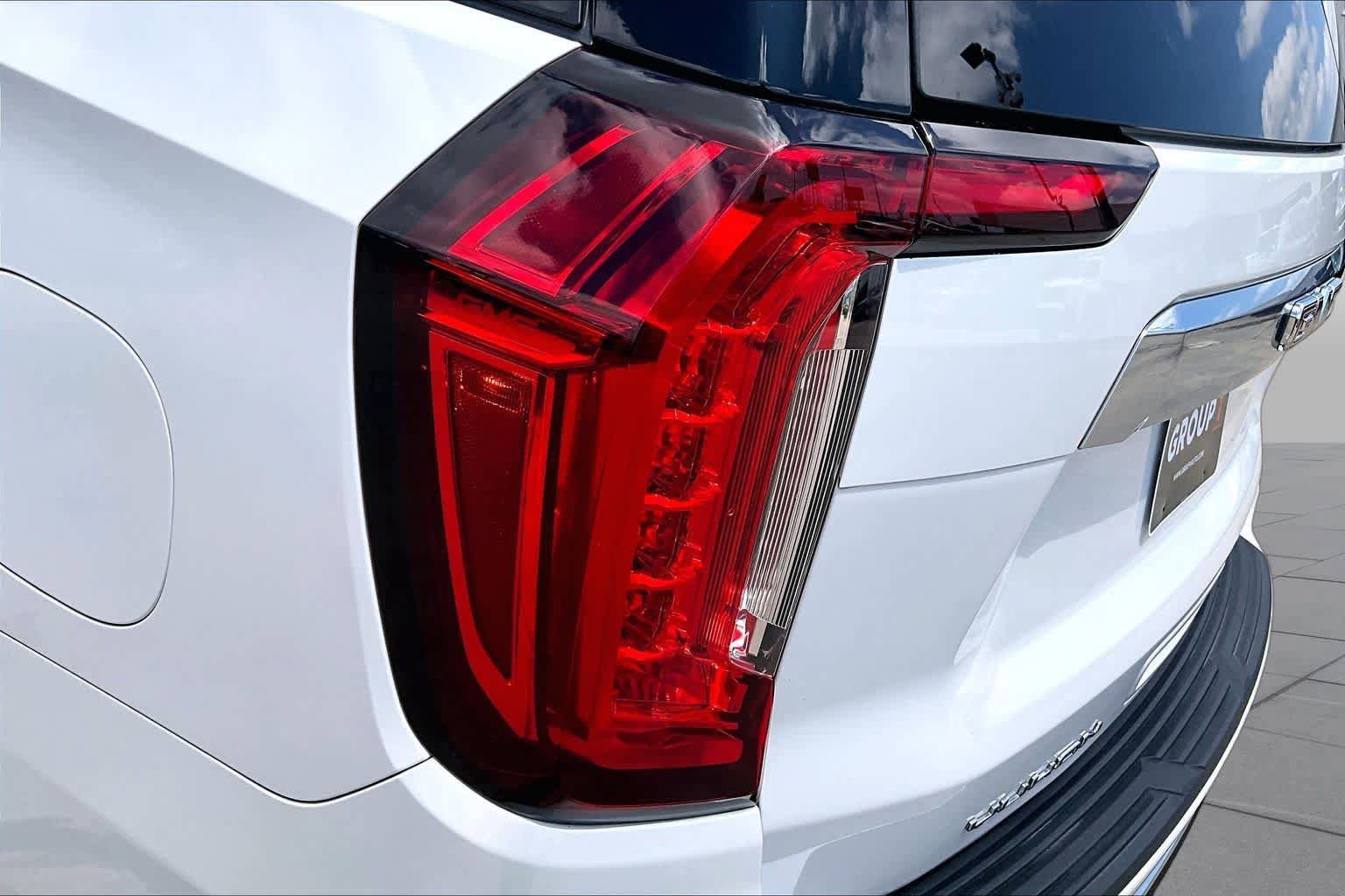Used 2023 GMC Yukon Denali RWD image 29