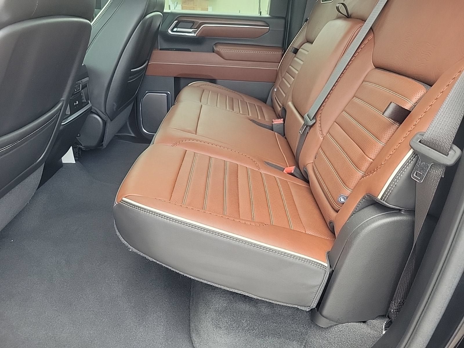 Certified 2024 GMC Sierra 2500 Denali Ultimate AWD/4WD image 16