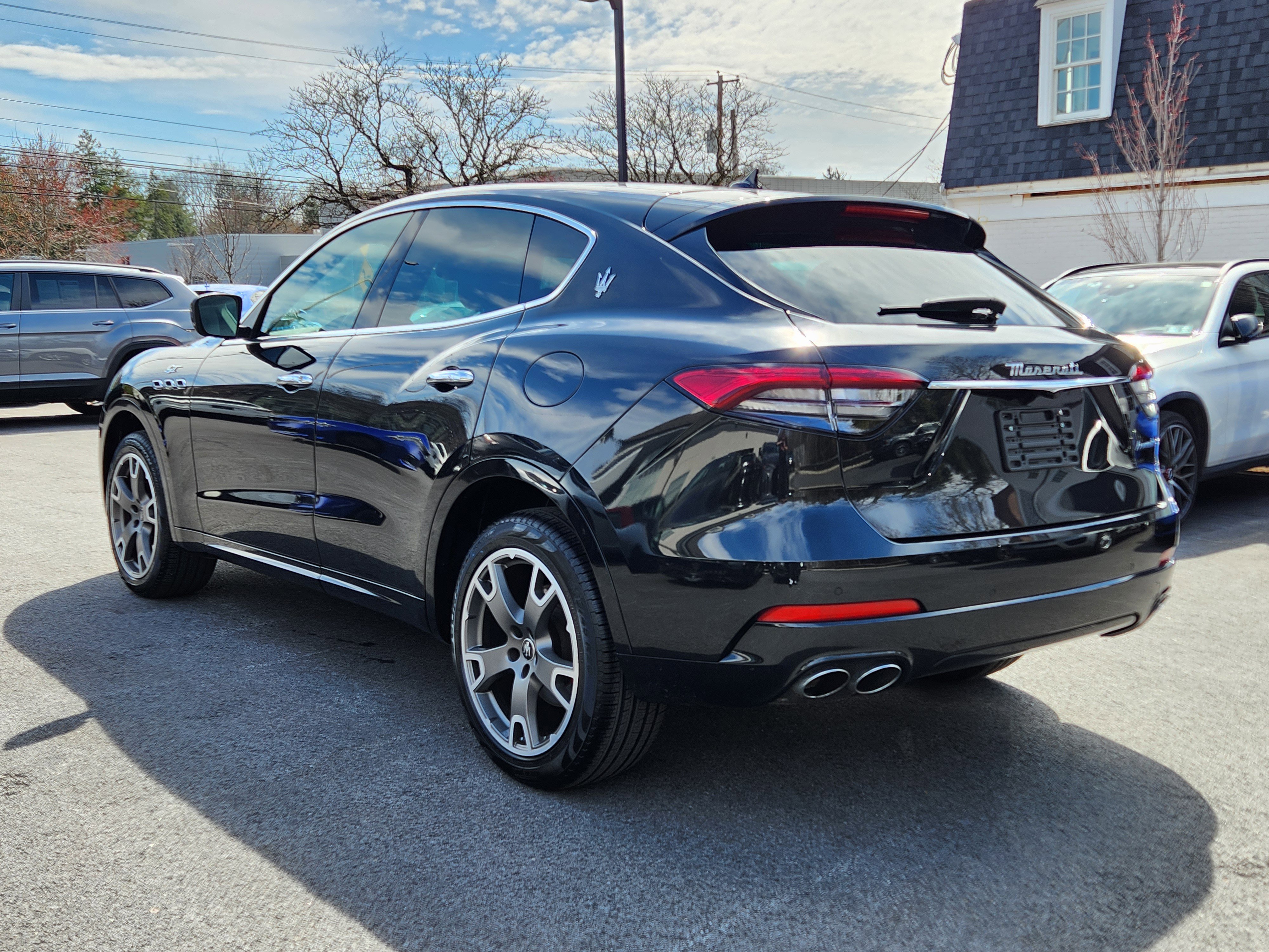 Used 2023 Maserati Levante GT image 3