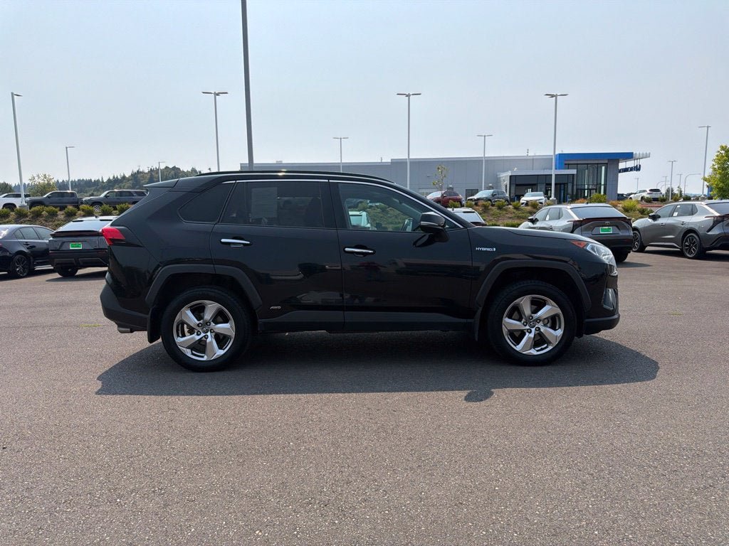 Used 2020 Toyota RAV4 Limited w/ Carpet Mat Package AWD/4WD image 5
