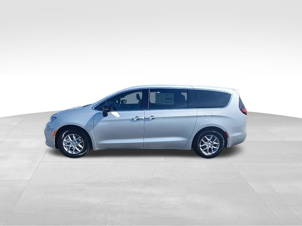 New 2026 Chrysler Pacifica Select image 16