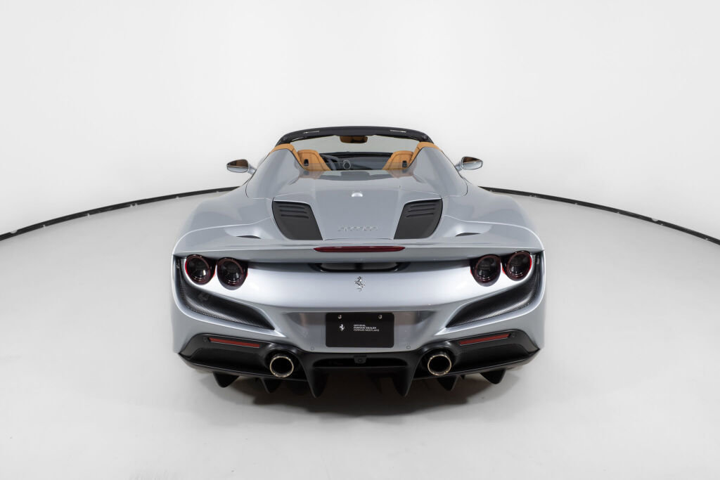 Used 2022 Ferrari F8 Tributo image 19