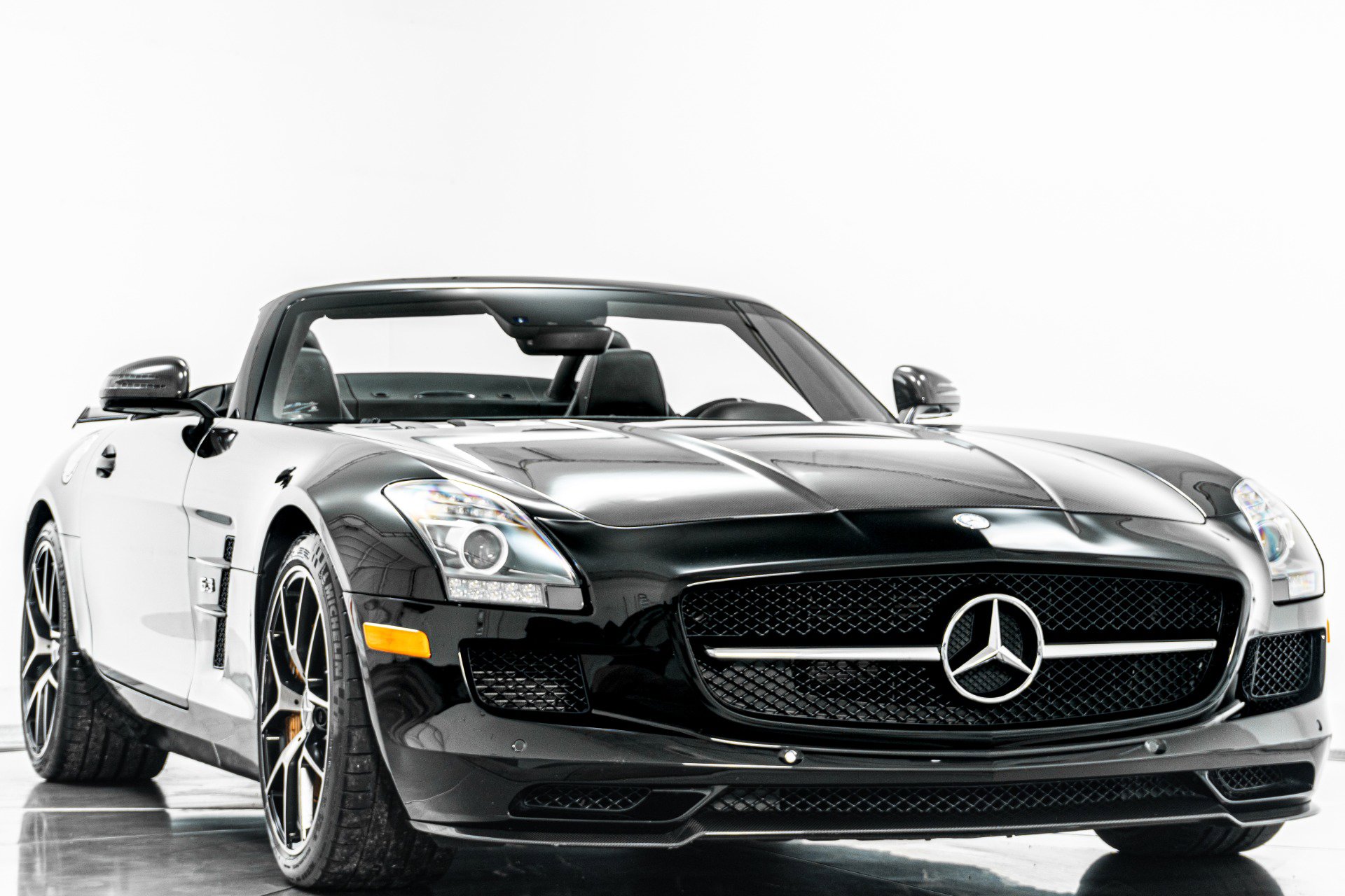 Used 2015 Mercedes-Benz SLS AMG GT Final Edition image 3