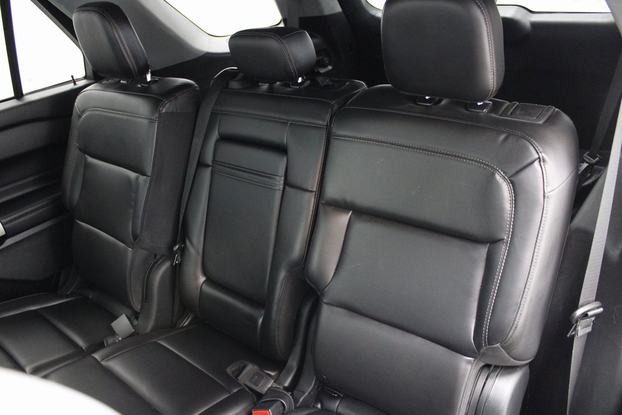 Used 2021 Ford Explorer XLT w/ Equipment Group 202A image 22