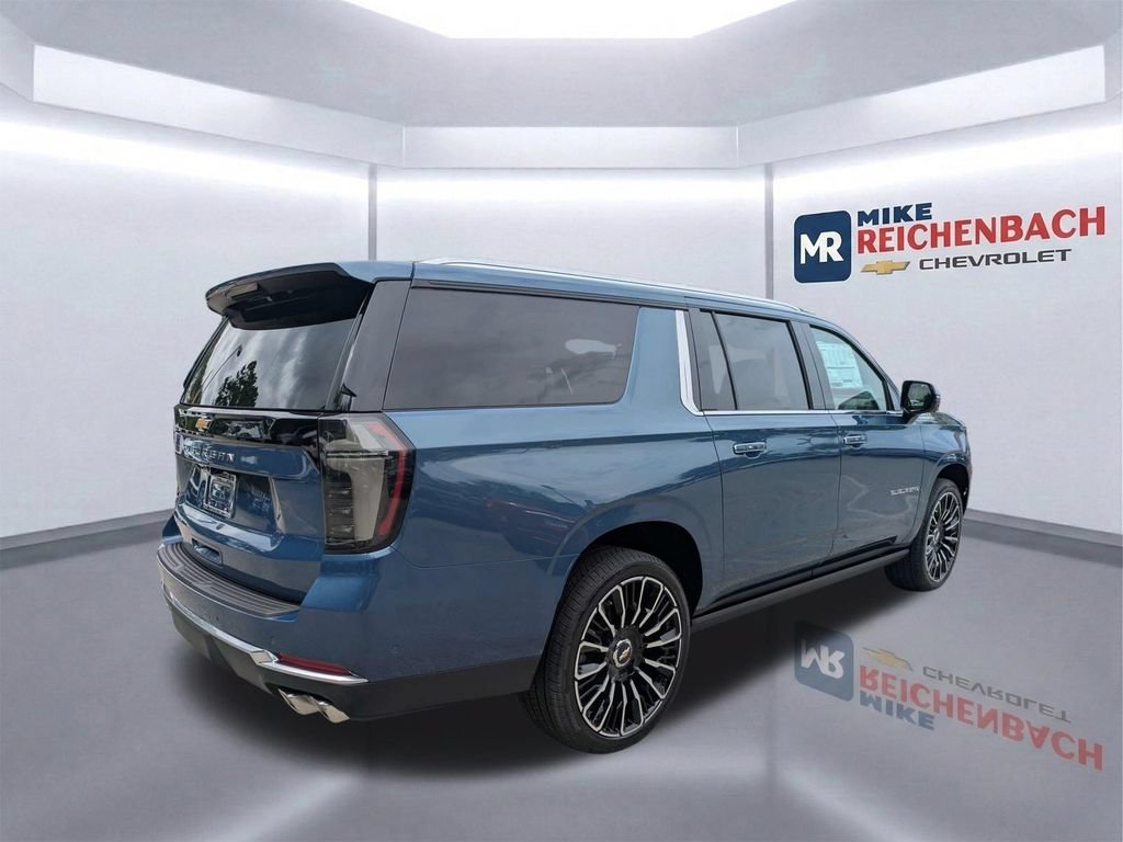 New 2026 Chevrolet Suburban High Country AWD/4WD image 5