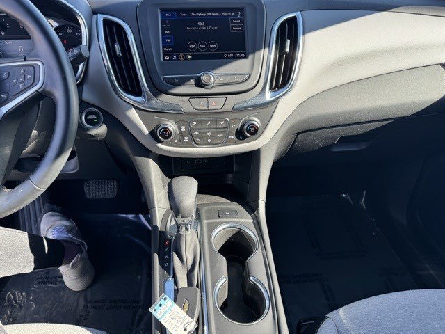 Used 2023 Chevrolet Equinox LT w/ Driver Convenience Package image 17