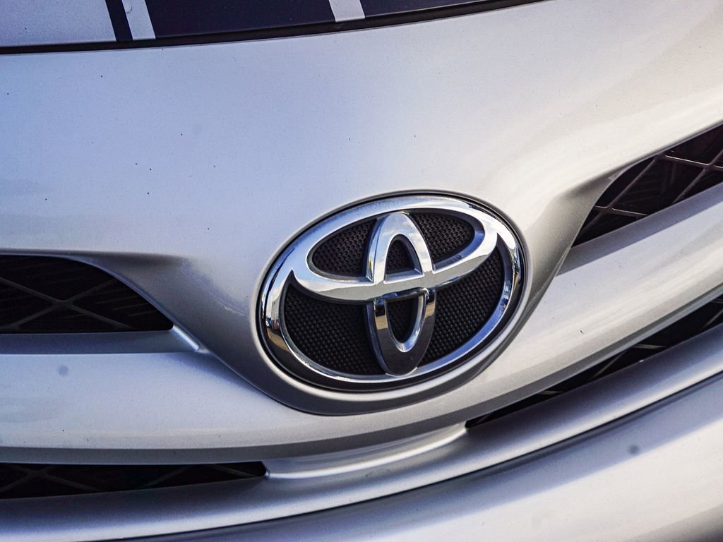 Used 2012 Toyota Corolla LE FWD image 12