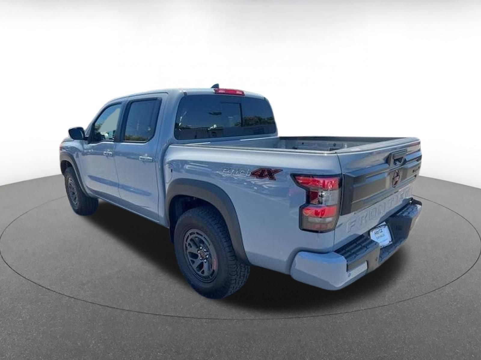 Used 2026 Nissan Frontier PRO-4X AWD/4WD image 3