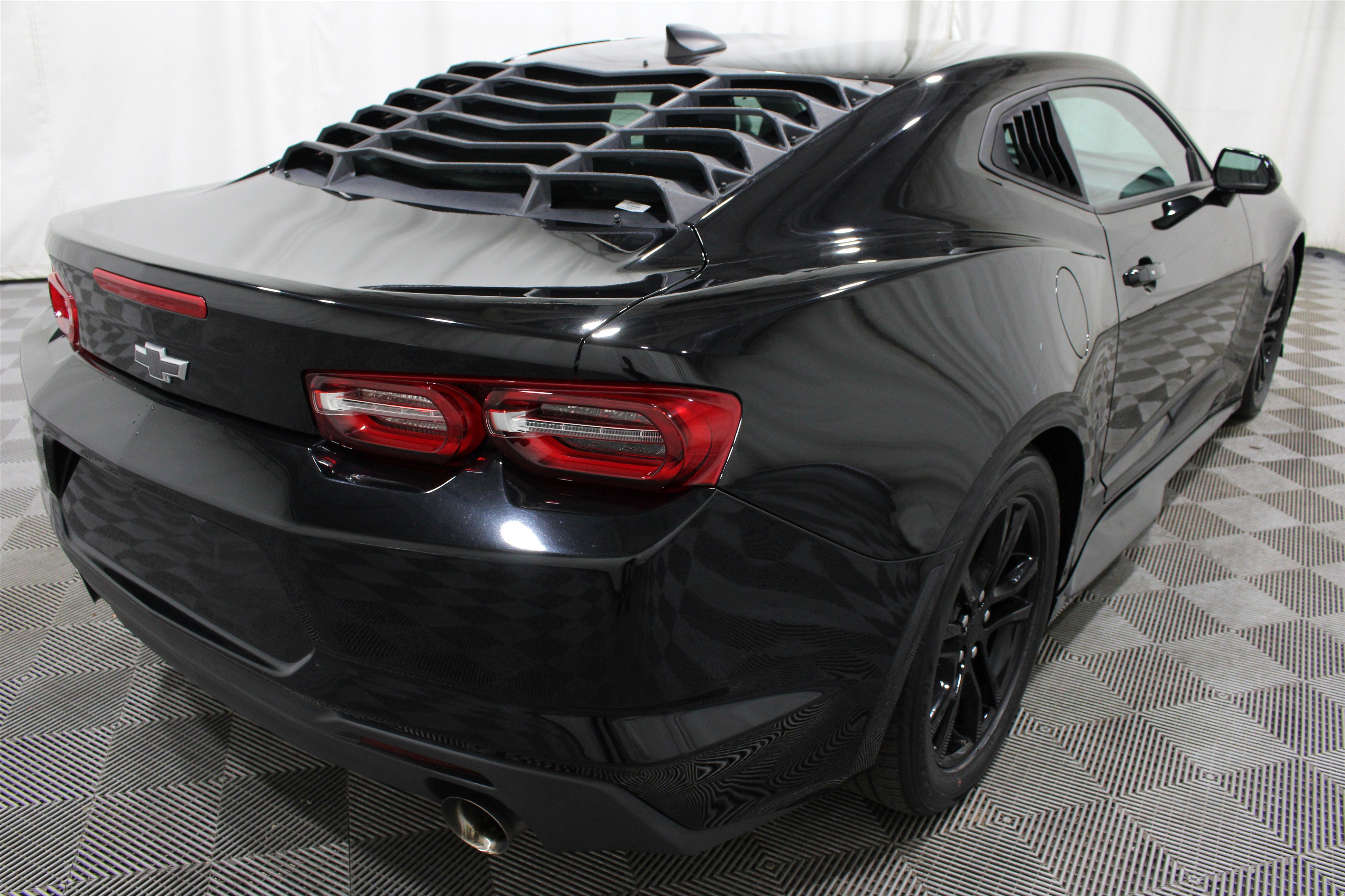 Used 2021 Chevrolet Camaro LS RWD image 28