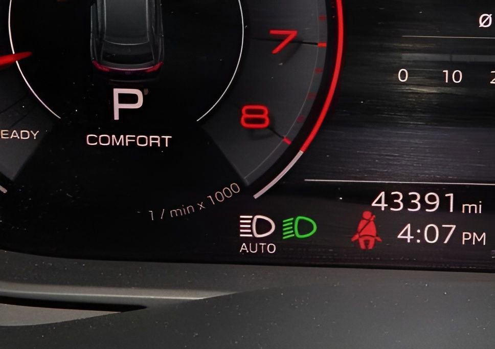 Used 2023 Audi Q8 Premium Plus image 23