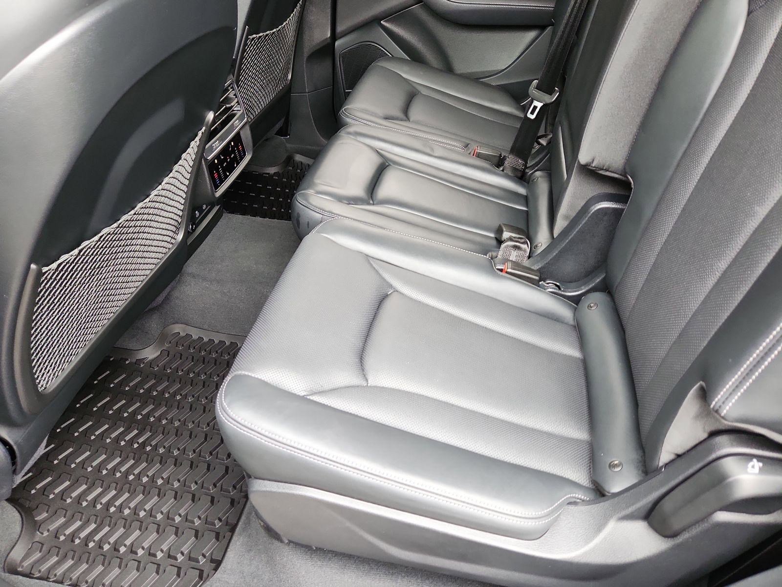 Used 2025 Audi Q7 3.0T Prestige w/ Prestige Package image 11