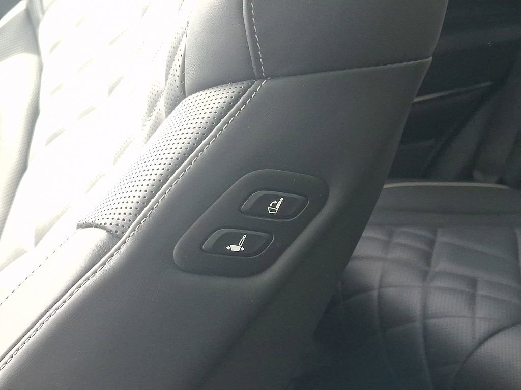 Used 2025 Genesis GV80 3.5T Prestige image 30