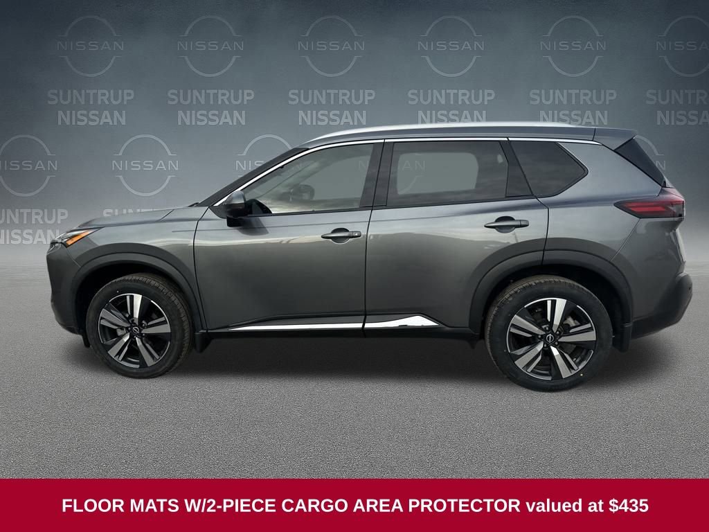 Used 2023 Nissan Rogue SL image 2