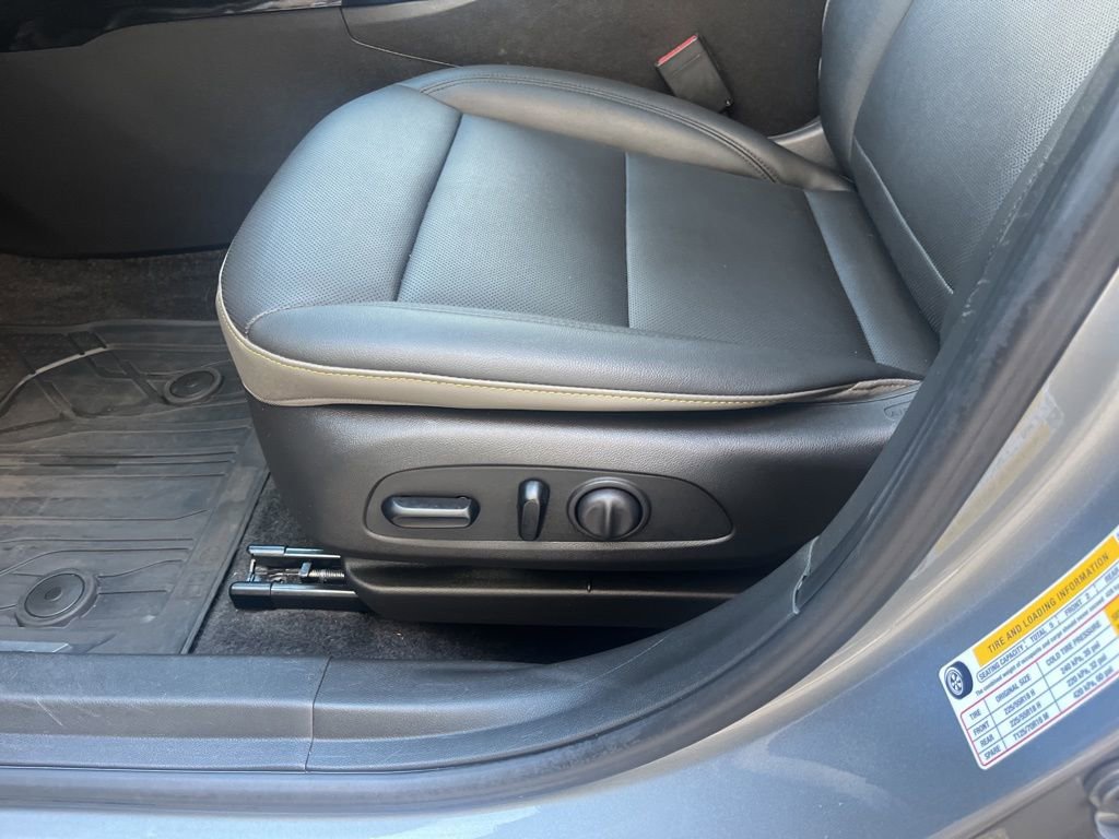 Used 2024 Chevrolet Trax ACTIV w/ Sunroof Package image 17