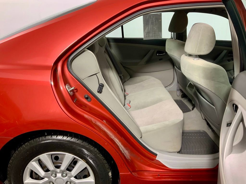 Used 2010 Toyota Camry FWD image 26