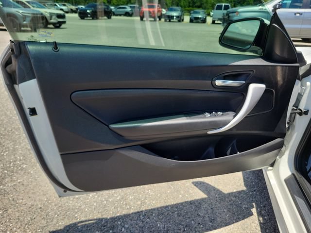 Used 2020 BMW 230i Coupe w/ M Sport Package RWD image 15